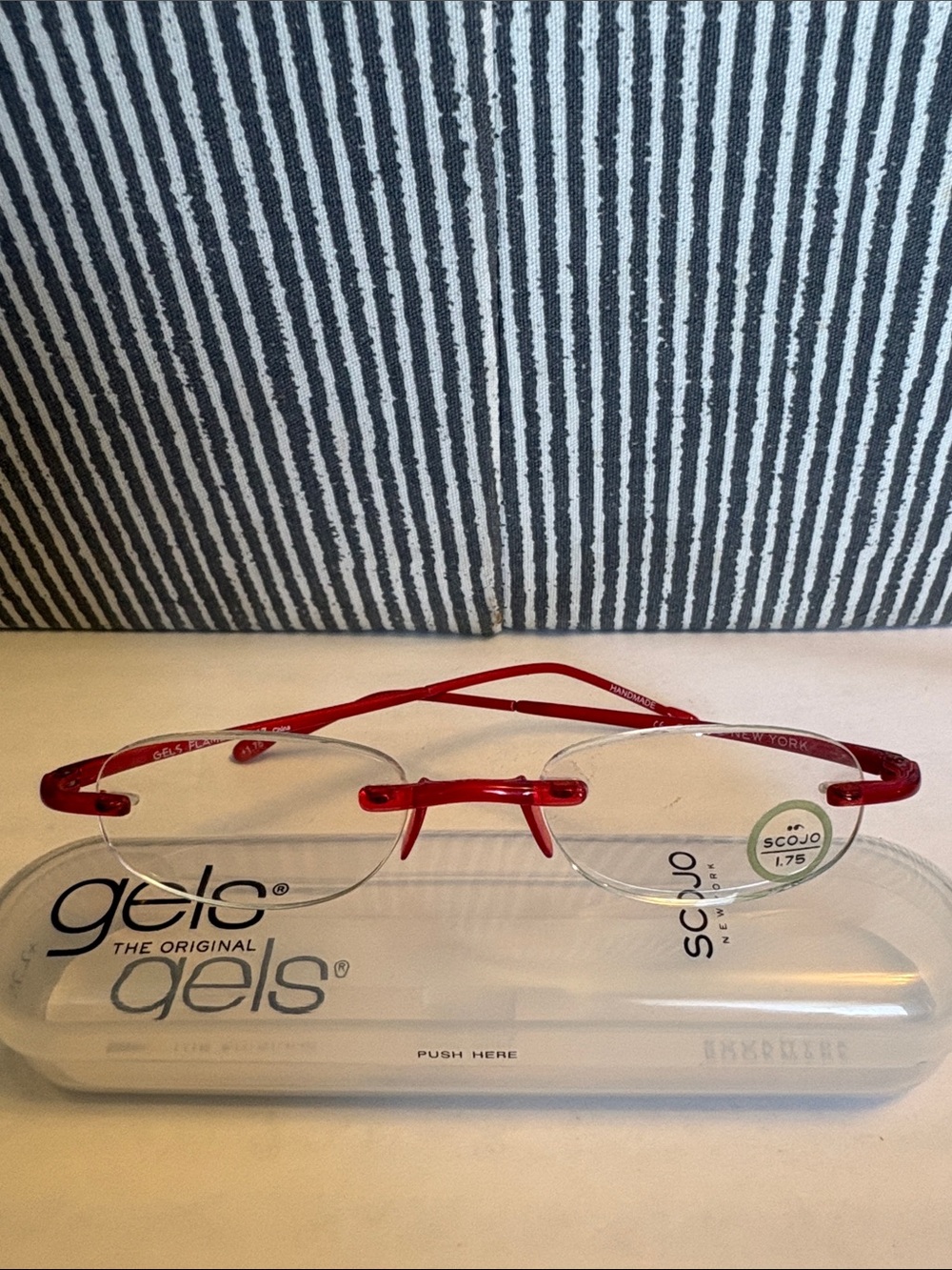 Gels Rimless Reading Glasses in Red